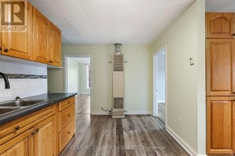 183 King St W in Prescott, ON - Building Photo - Building Photo