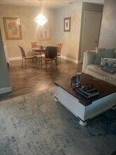 3224 Valley Oaks Dr in Tampa, FL - Building Photo - Building Photo