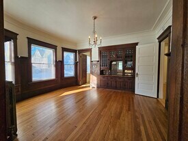 1902 E Newberry Blvd in Milwaukee, WI - Building Photo