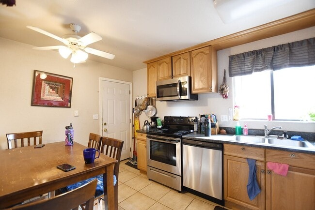 1814 S Naples St in Aurora, CO - Building Photo - Building Photo