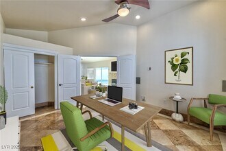 8129 Pacific Cove Dr in Las Vegas, NV - Building Photo - Building Photo