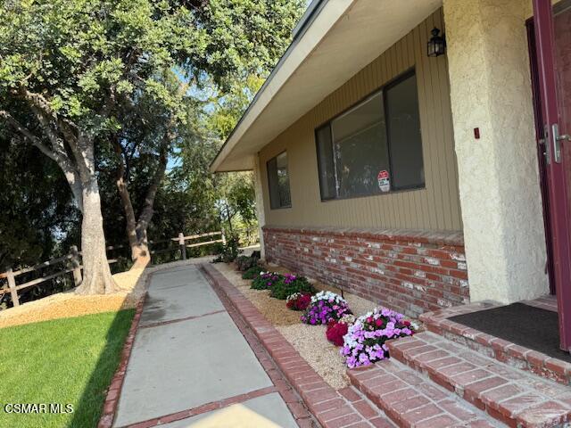 2485 E Hillcrest Dr in Thousand Oaks, CA - Building Photo - Building Photo
