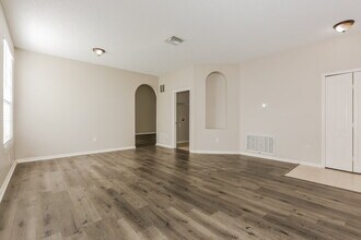 22842 Marsh Wren Dr in Land O Lakes, FL - Building Photo - Building Photo