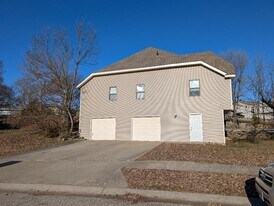 6601 NW 70th St in Kansas City, MO - Building Photo