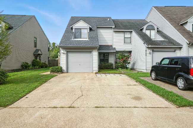 property at 4721 Woodglen Ct