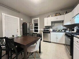 168 Hillside St in Boston, MA - Building Photo