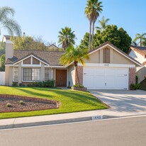 1443 Avenida La Posta in Encinitas, CA - Building Photo