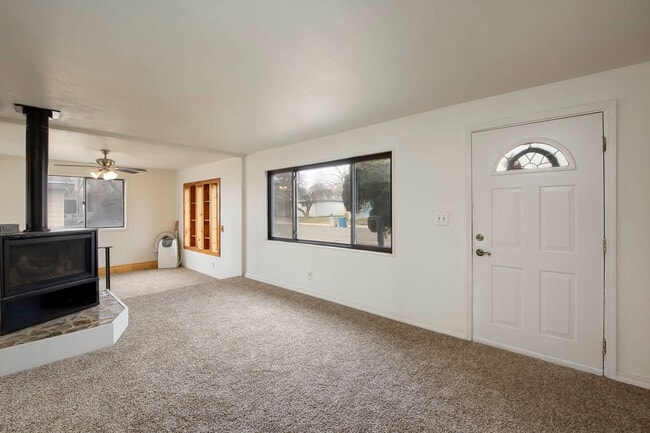 1215 E 17th N in Mountain Home, ID - Building Photo - Building Photo