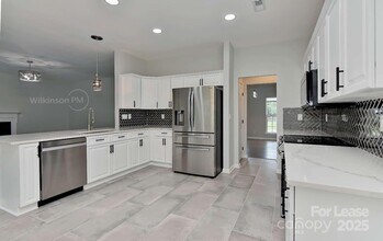 2003 Hollyhedge Ln in Indian Trail, NC - Building Photo - Building Photo