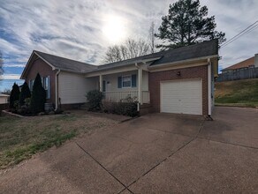 1403 Cedardale Ct in Mount Juliet, TN - Building Photo - Building Photo