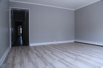 1652 N Kedvale Ave in Chicago, IL - Building Photo - Building Photo