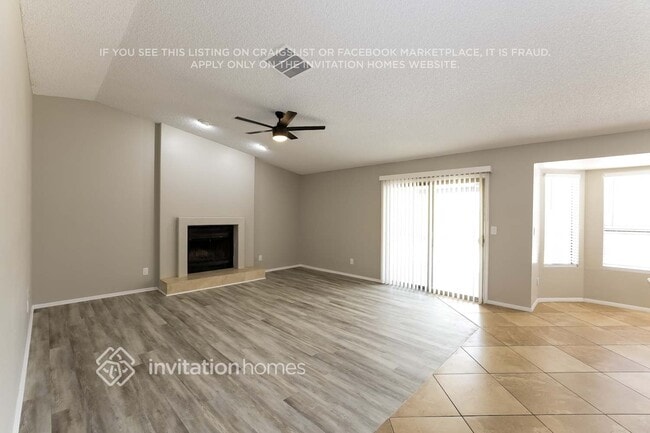 3219 E St John Rd in Phoenix, AZ - Foto de edificio - Building Photo