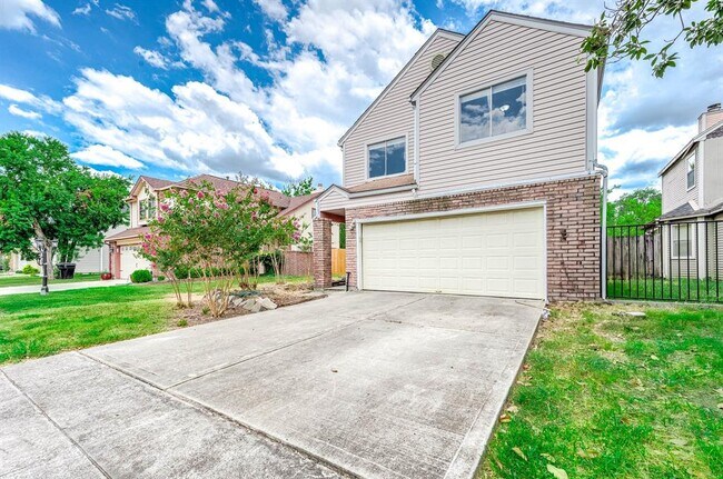 9303 Kingsflower Cir in Houston, TX - Foto de edificio - Building Photo