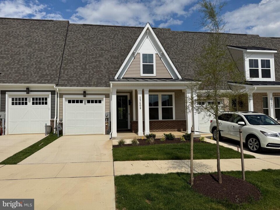 13409 Petrel St in Clarksburg, MD - Building Photo