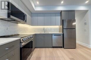 14 Stevenson St N in Guelph, ON - Building Photo