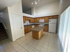 330 S Farmer Ave in Tempe, AZ - Building Photo - Building Photo