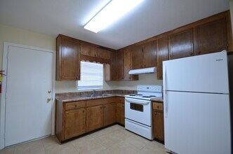 715 Greenwood St in Fort Walton Beach, FL - Building Photo - Building Photo