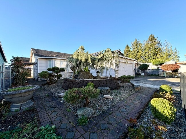 2607 SE 84th Ave in Portland, OR - Building Photo - Building Photo