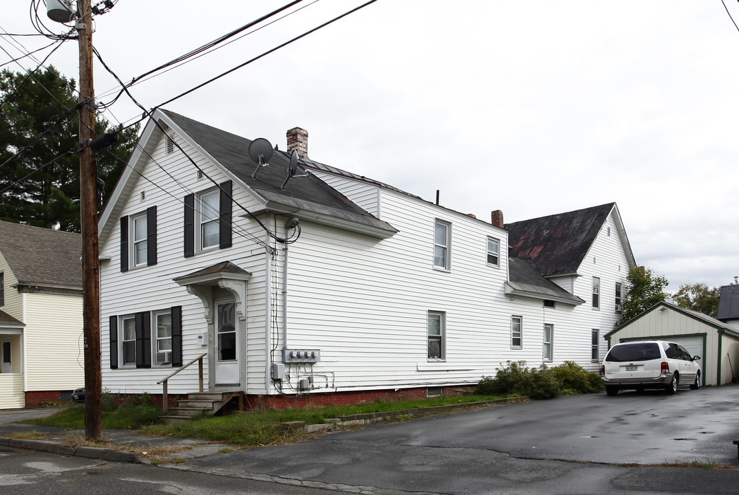 6 King St in Waterville, ME - Foto de edificio