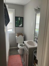 224 Suffolk Ave, Unit 224 in Pawtucket, RI - Foto de edificio - Building Photo