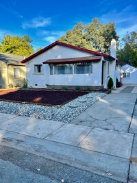 3459 37th St in Sacramento, CA - Foto de edificio - Building Photo