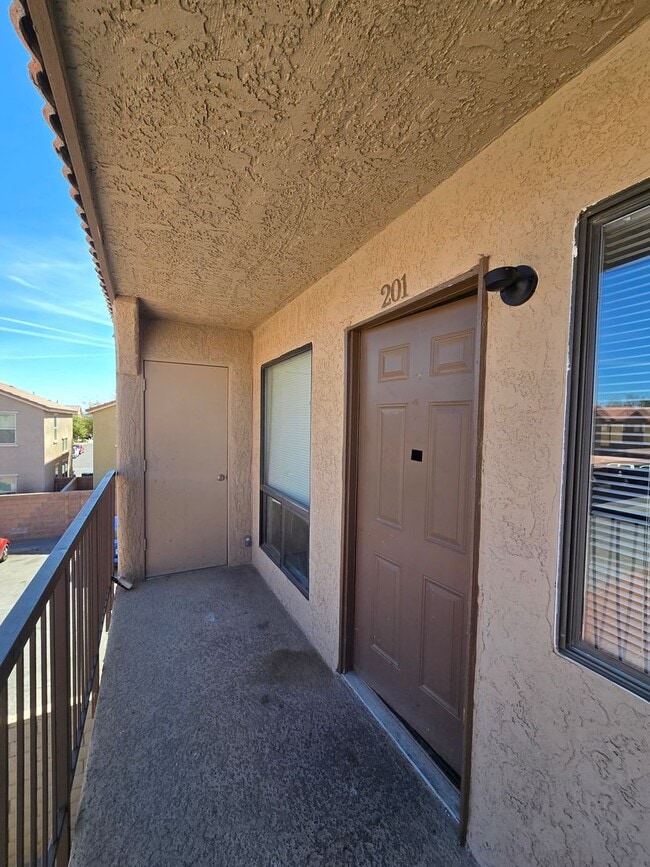 4300 N Lamont St in Las Vegas, NV - Foto de edificio - Building Photo