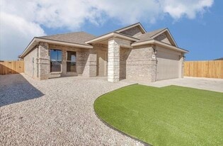 3201 Aberdeen Ave in Wolfforth, TX - Building Photo