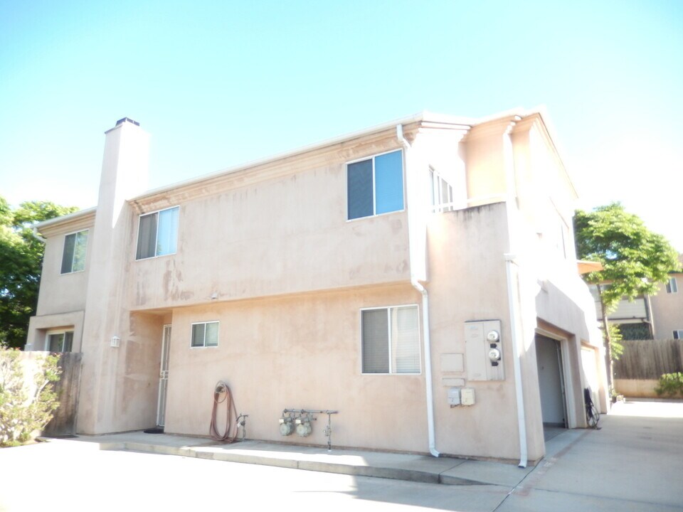 12067 Lemon Crest Dr in Lakeside, CA - Building Photo