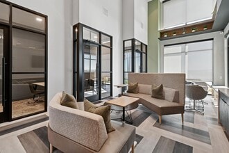 Soltra Bear Creek in Euless, TX - Foto de edificio - Building Photo