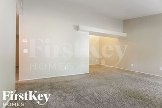 3060 Blackwood Dr in Florissant, MO - Building Photo - Building Photo