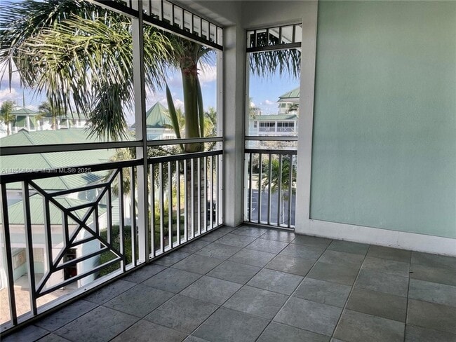 5119 Melbourne St, Unit C304 in Punta Gorda, FL - Foto de edificio - Building Photo