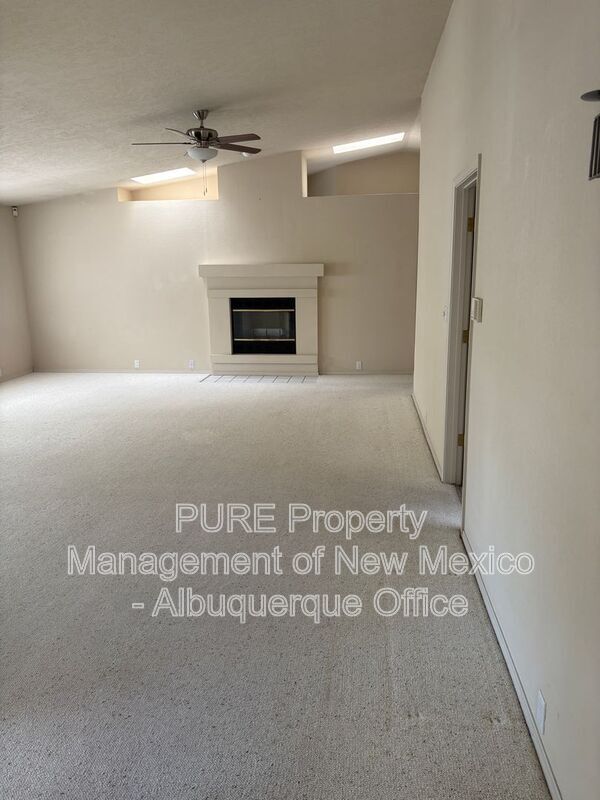 10901 Lagrange Park Dr NE in Albuquerque, NM - Foto de edificio - Building Photo