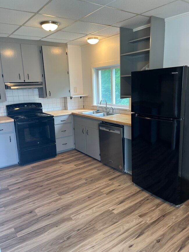 38 6th St, Unit 1