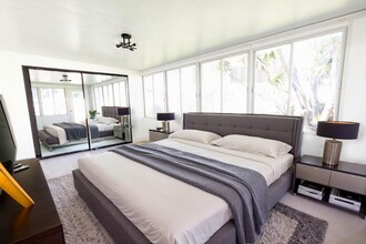 16752 Bardon Ln, Unit A in Huntington Beach, CA - Building Photo - Building Photo