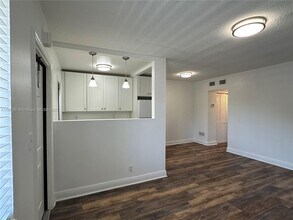 2325 Arthur St in Hollywood, FL - Building Photo - Building Photo