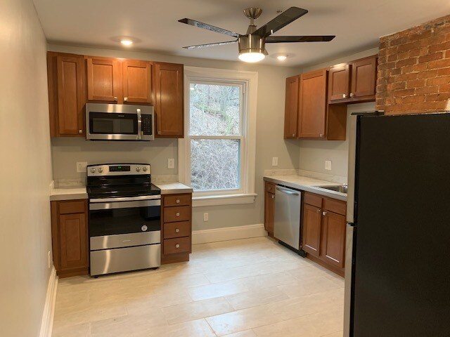 749 Chislett St in Pittsburgh, PA - Building Photo