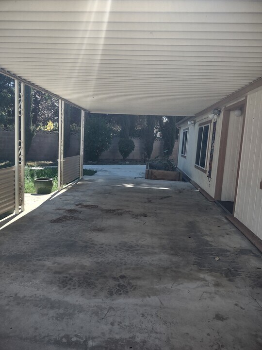 512 De Soto Dr in Hemet, CA - Building Photo
