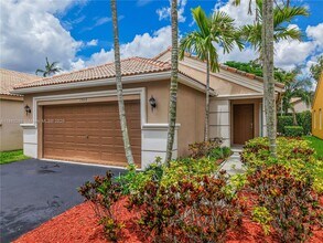 1509 Canary Island Dr in Weston, FL - Building Photo - Building Photo