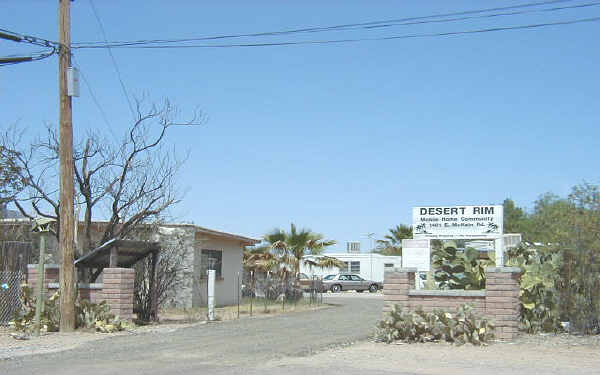 1401 E McKain Rd in Tucson, AZ - Foto de edificio
