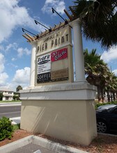 Pier Point Condos in Jacksonville Beach, FL - Building Photo - Building Photo