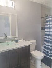 525 Transit Cir in College Park, GA - Building Photo - Building Photo