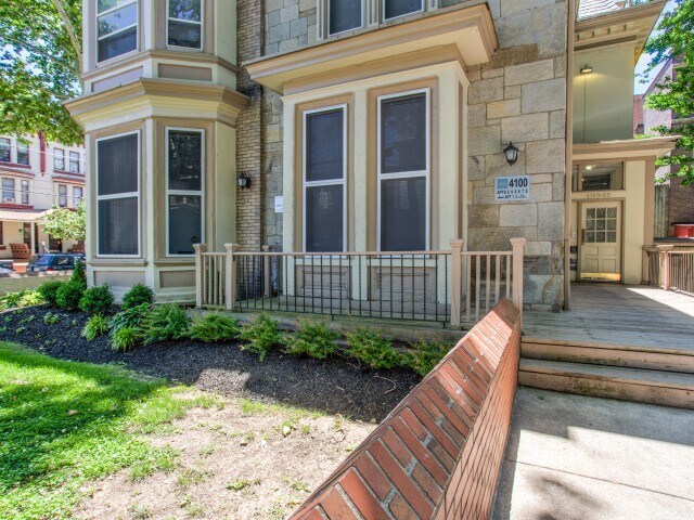 Campus Apartments in Philadelphia, PA - Foto de edificio - Building Photo