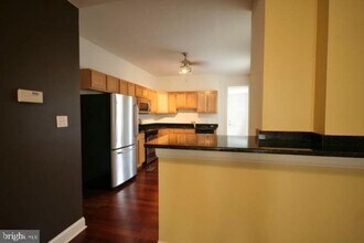 219 Hermitage St in Philadelphia, PA - Building Photo - Building Photo