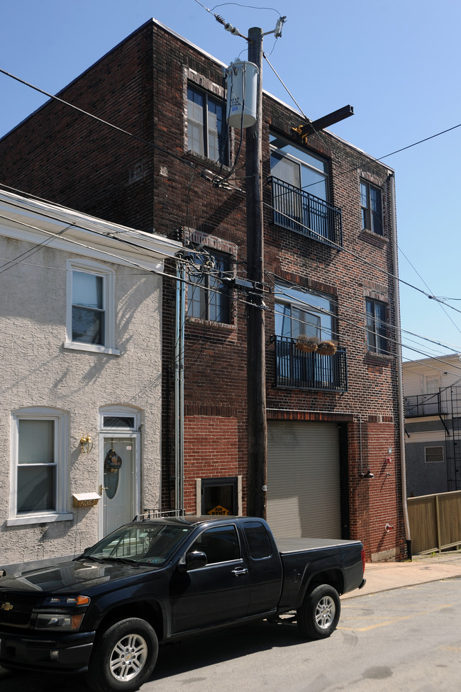 207 Rector St in Philadelphia, PA - Building Photo - Building Photo