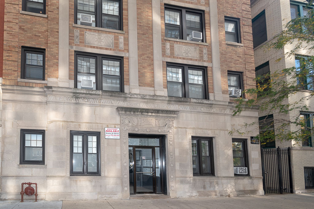 511 W Belmont Ave in Chicago, IL - Building Photo