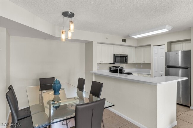 property at 1230 Wildwood Lakes Blvd