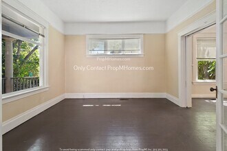 2117 NE Rodney Ave in Portland, OR - Building Photo - Building Photo