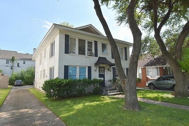 property at 1517 Bonnie Brae St