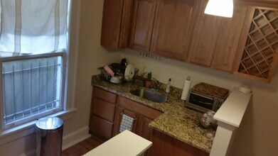 1085 Bellevue Dr NE, Unit 1085 Bellevue Drive#3 in Atlanta, GA - Building Photo - Building Photo