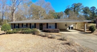 1275 Pine Valley Ct in Roswell, GA - Building Photo